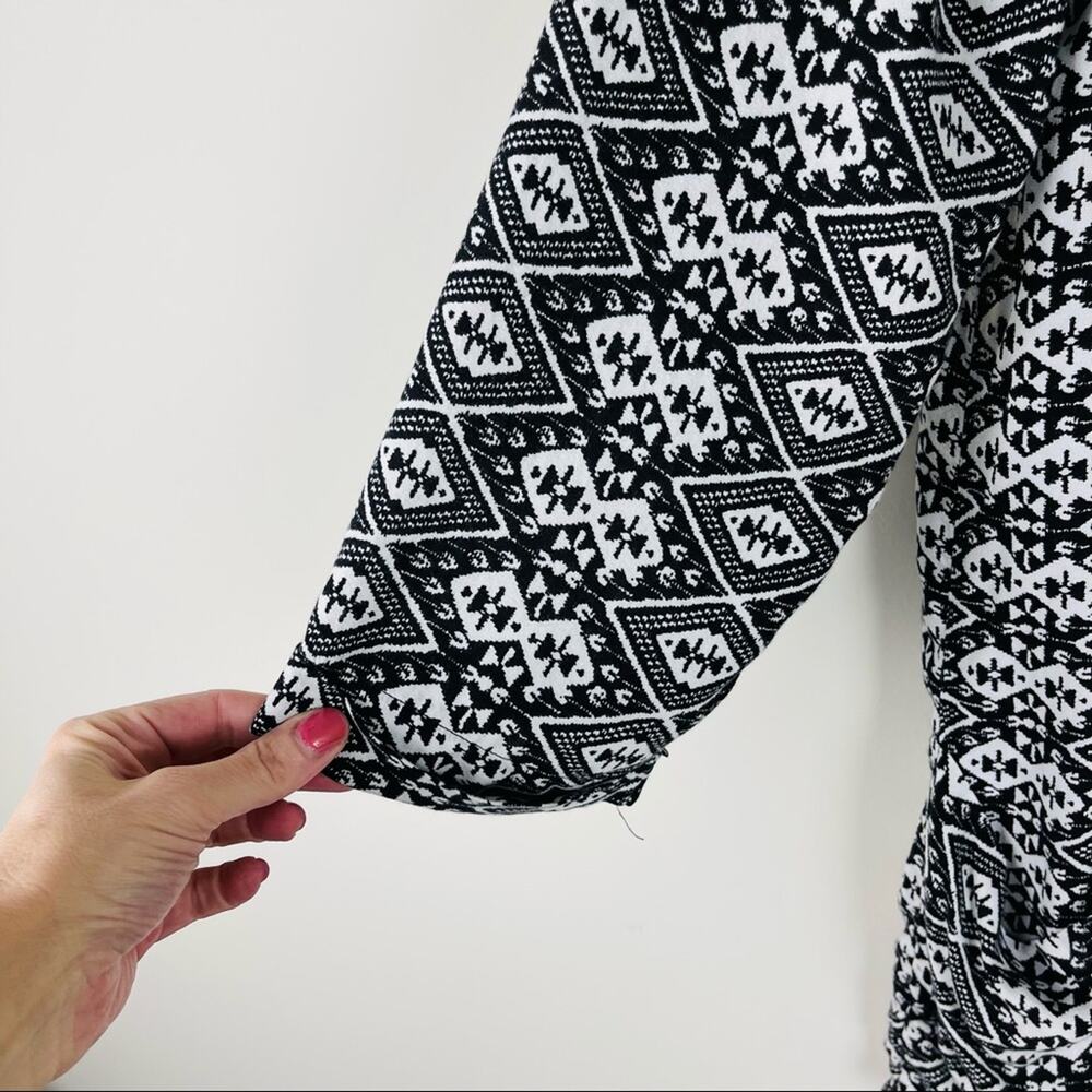 Hollister black white tribal southwest geometric lightweight cardigan top medium - Picture 5 of 9